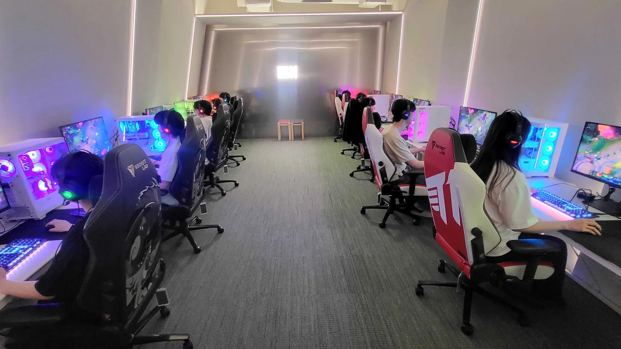 게임 회사에서 제대로 노는 법
